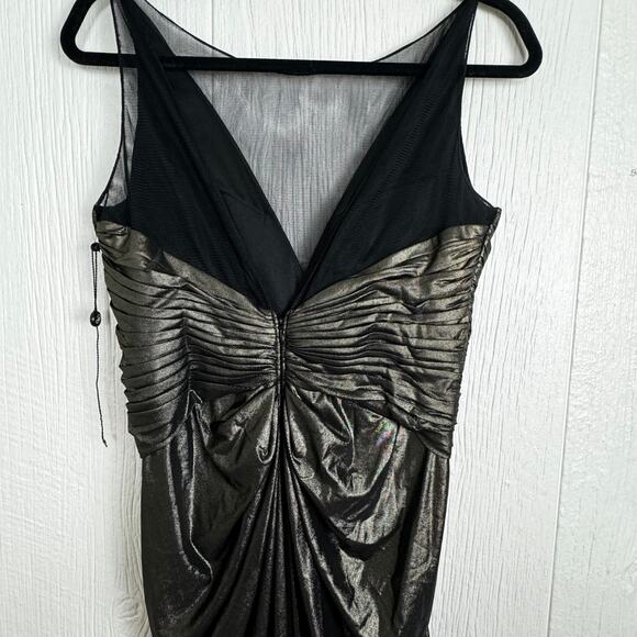 Adrianna Papell Metallic Draped V-Neck Evening Gown - Ruched Formal Dress Size 8 - Picture 8 of 13